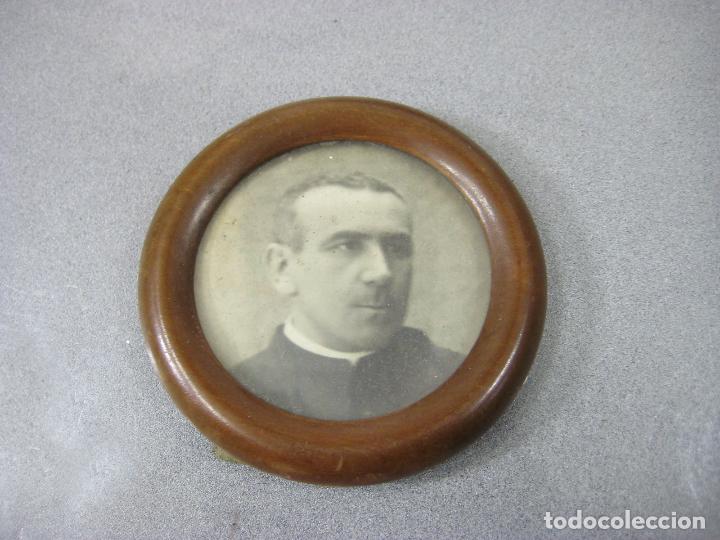 Antig&uuml;edades: ANTIGUO MARCO CIRCULAR PARA SOBREMESA. - Foto 1
