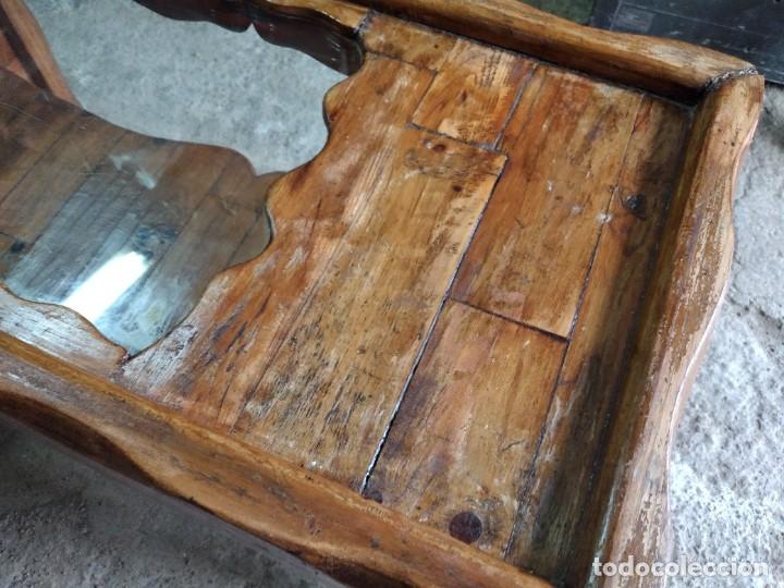 Antig&uuml;edades: Original mesa de centro de madera de pino y cristal estilo rustico. - Foto 4
