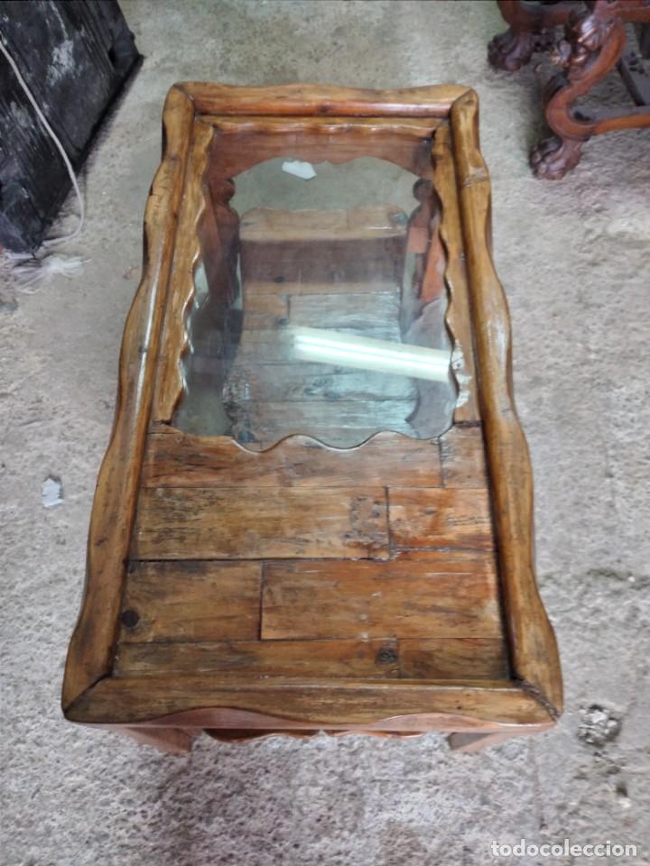 Antig&uuml;edades: Original mesa de centro de madera de pino y cristal estilo rustico. - Foto 16