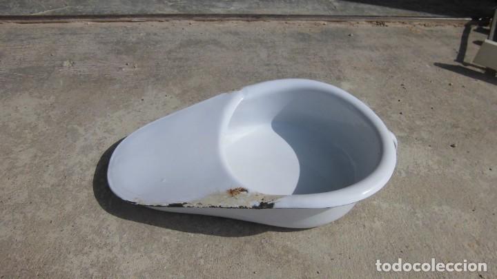 Antiguidades: ORINAL METALICO
