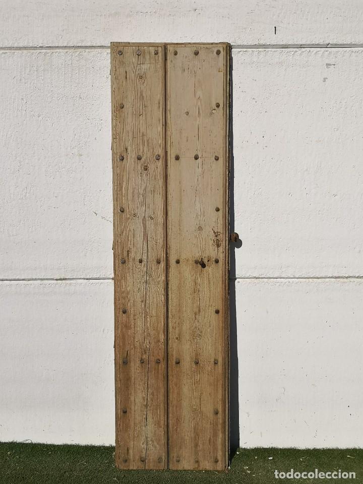 Antiquit&eacute;s: Port&oacute;n antiguo de clavos