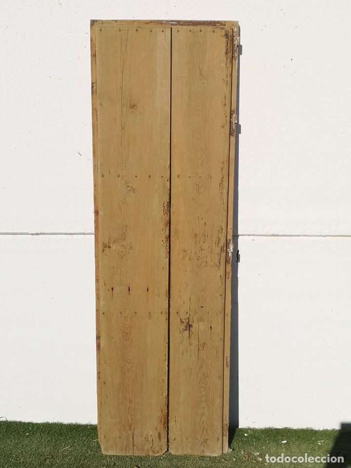 Antiquit&eacute;s: Port&oacute;n antiguo de clavos
