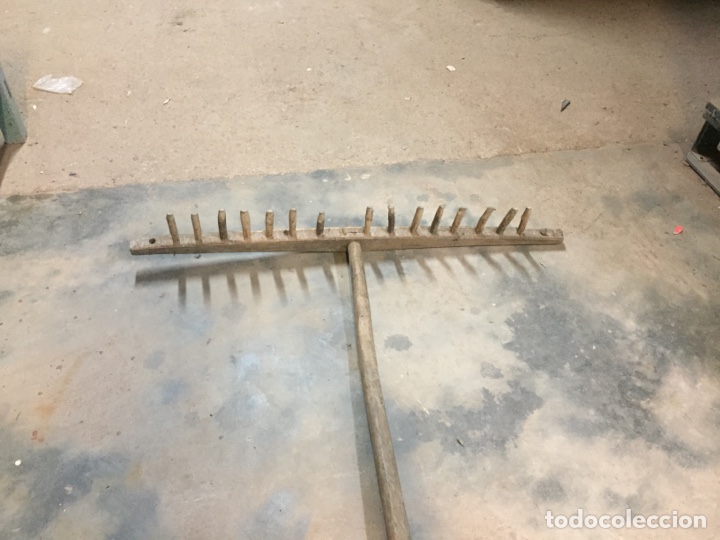 Antig&uuml;edades: Rastrillo de madera - Foto 2