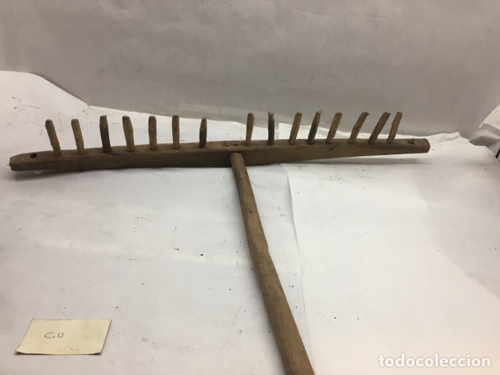 Antig&uuml;edades: Rastrillo de madera - Foto 4