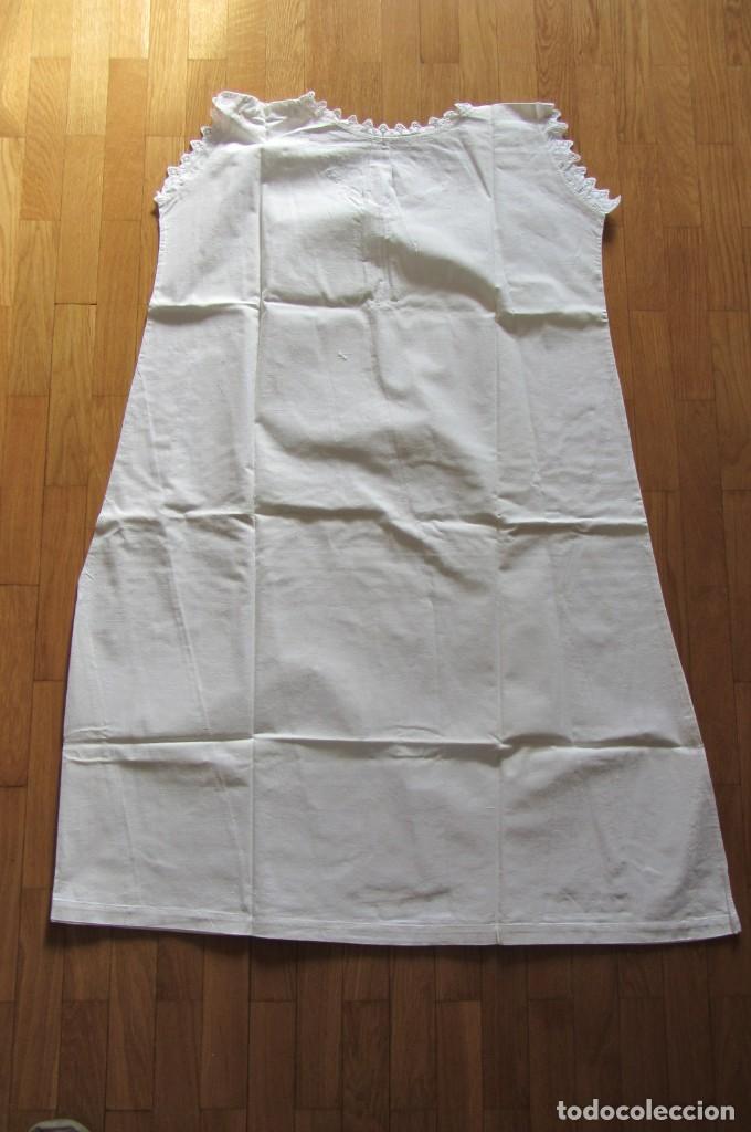 Antig&uuml;edades: Camis&oacute;n de hilo con encajes - Foto 9