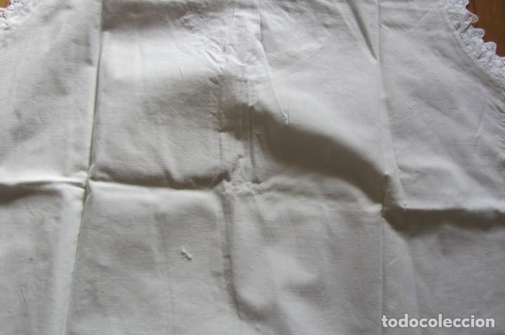 Antig&uuml;edades: Camis&oacute;n de hilo con encajes - Foto 11