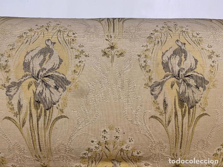 Antig&uuml;edades: Conjunto de Sof&aacute; m&aacute;s sillones. Ppios sXX - Foto 5