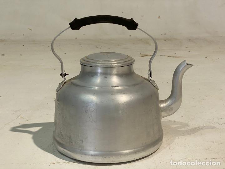 Antig&uuml;edades: Lechera de aluminio - Foto 1