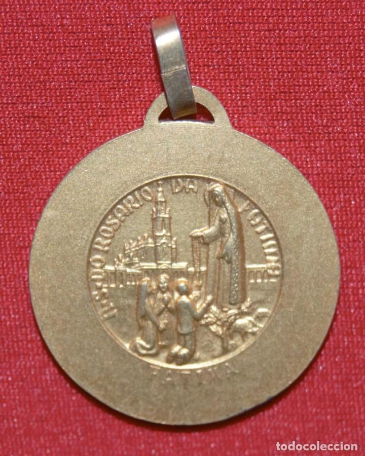 Antig&uuml;edades: Medalla religiosa de Nuestra Se&ntilde;ora de F&aacute;tima - Foto 2