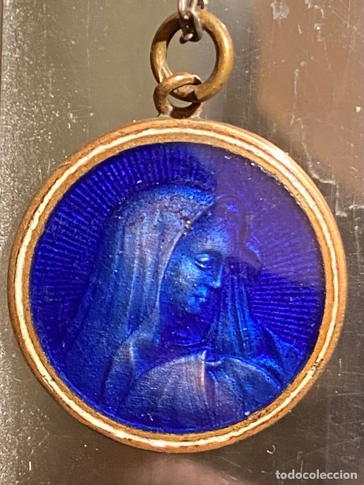 Antig&uuml;edades: C-8. Medalla esmalte azul cobalto. - Foto 1