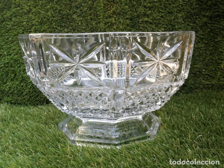 Antig&uuml;edades: Fuente octogonal de cristal tallado - Foto 14
