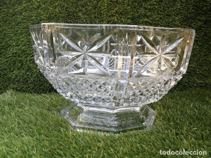 Antig&uuml;edades: Fuente octogonal de cristal tallado - Foto 6