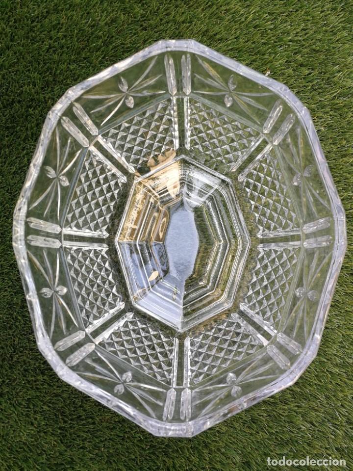 Antig&uuml;edades: Fuente octogonal de cristal tallado - Foto 9