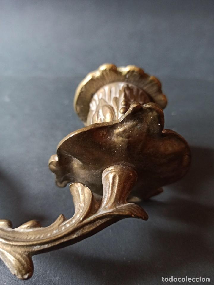 Antig&uuml;edades: Dos apliques de pared de bronce - Foto 7