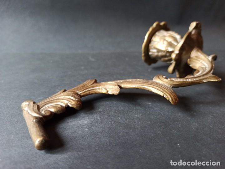 Antig&uuml;edades: Dos apliques de pared de bronce - Foto 1