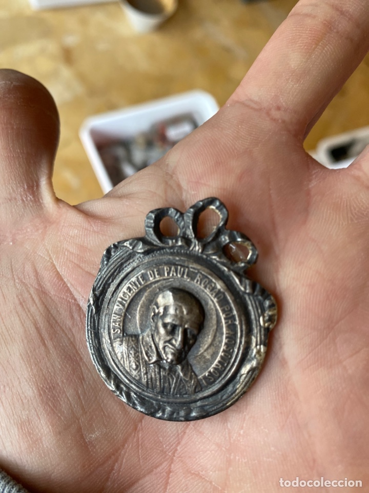Antig&uuml;edades: Medalla de san Vicente Paul - Foto 3