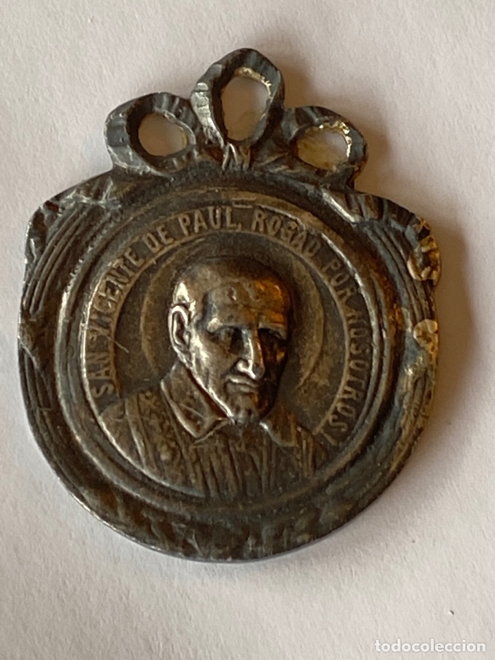 Antig&uuml;edades: Medalla de san Vicente Paul - Foto 1