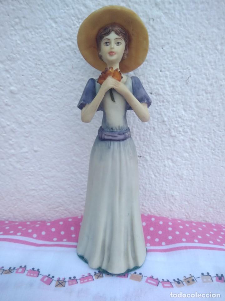Antig&uuml;edades: Antigua figurita biscuit - Foto 1