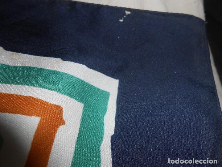 Antig&uuml;edades: Pa&ntilde;uelo de cuello - Foto 3