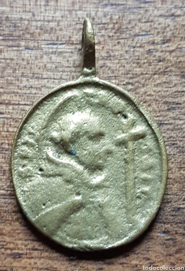 Antig&uuml;edades: Antigua medalla Reliogiosa - Foto 1