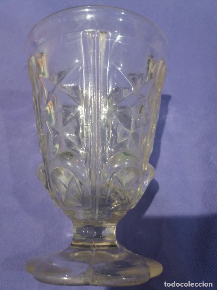 Antig&uuml;edades: copa en cristal prensado