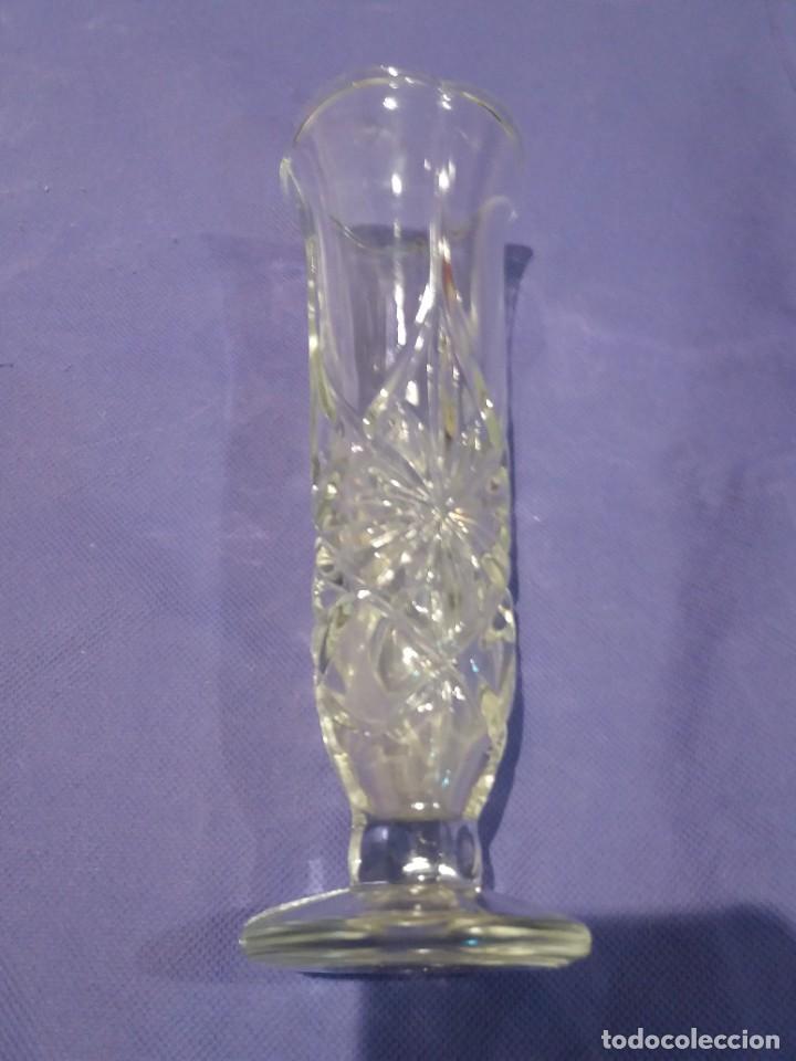 Antig&uuml;edades: Jarr&oacute;n de cristal prensado 19,5x 7