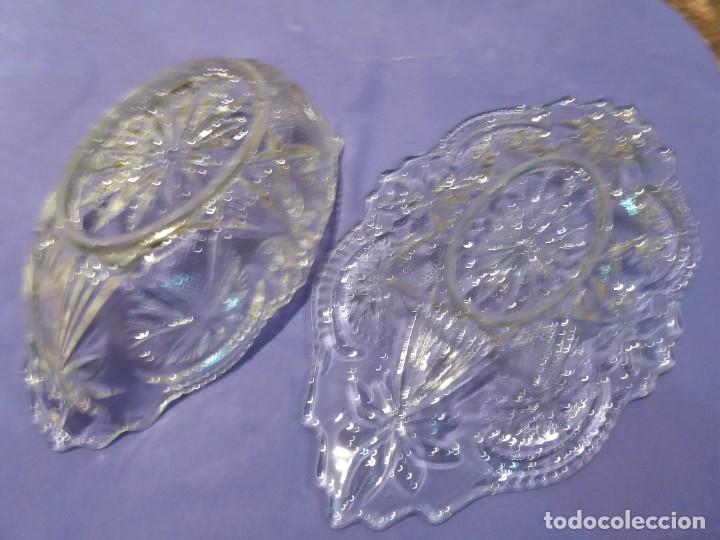 Antig&uuml;edades: Salsera de cristal prensado - Foto 3