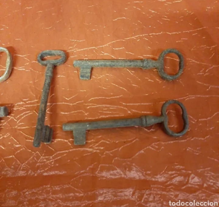 Antig&uuml;edades: 5 antiguas llaves forjadas en hierro - Foto 1