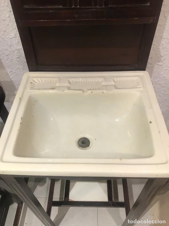 Antig&uuml;edades: ANTIGUO LAVABO EN MADERA CON ESPEJO - Foto 3