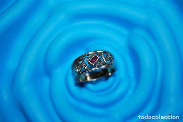 Antig&uuml;edades: Antiguo anillo de plata . - Foto 1
