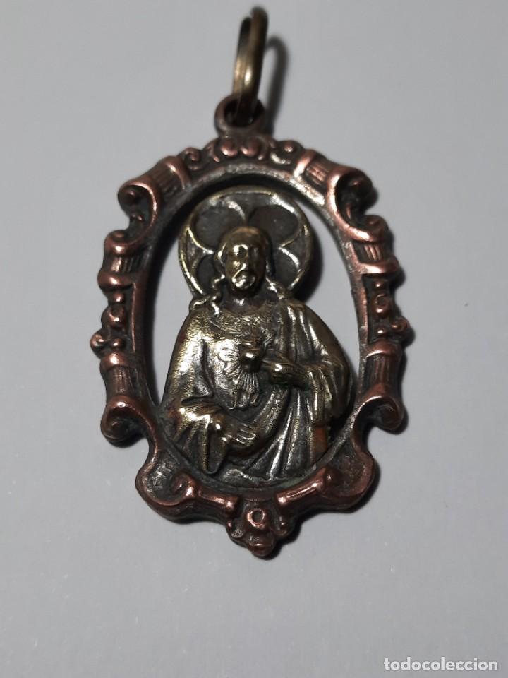 Antig&uuml;edades: Antigua medalla Coraz&oacute;n de Jesus - Foto 1