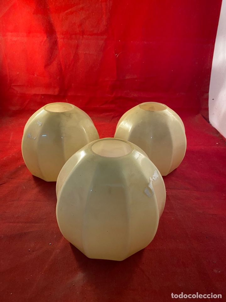 Antig&uuml;edades: 3 tulipas antiguas - Foto 1