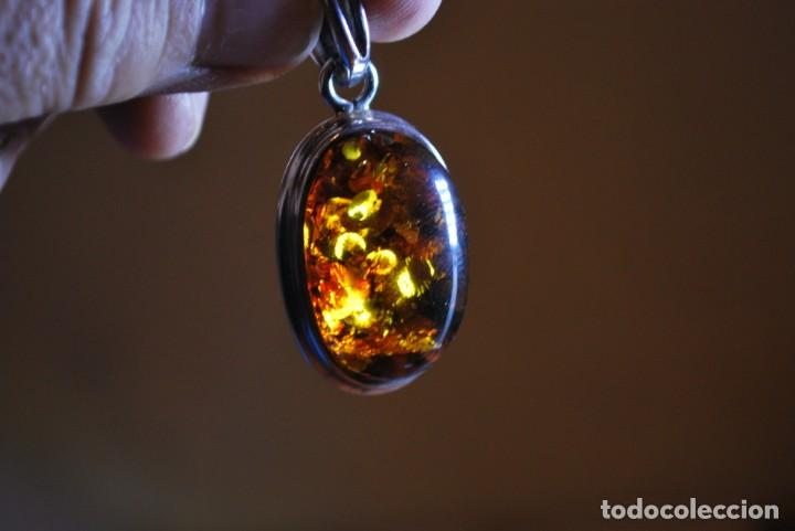 Antig&uuml;edades: COLGANTE DE PLATA CON AMBAR - Foto 1
