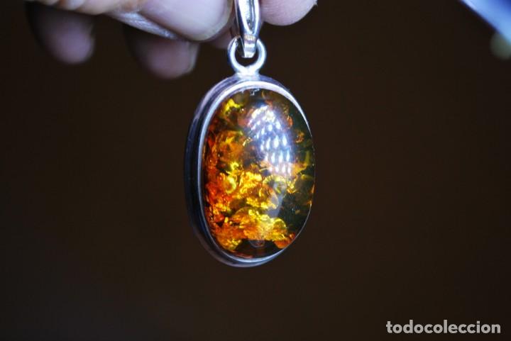 Antig&uuml;edades: COLGANTE DE PLATA CON AMBAR - Foto 2