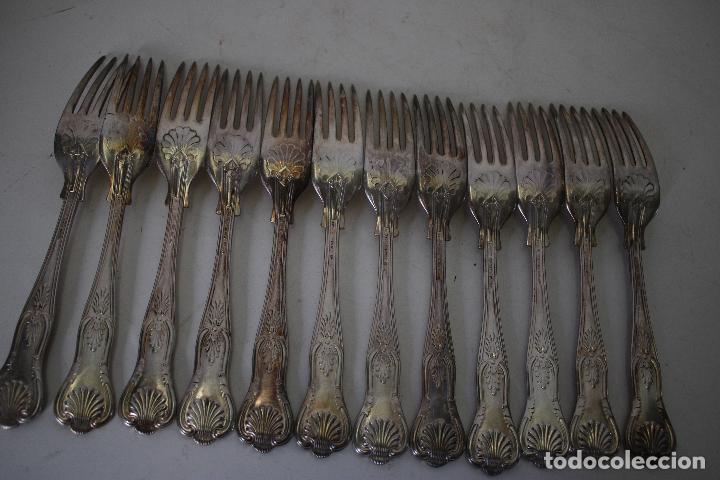 Antig&uuml;edades: 12 tenedores con plata e.p.n.s. - Foto 2