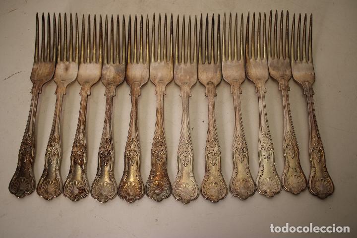 Antig&uuml;edades: 12 tenedores con plata e.p.n.s. - Foto 1