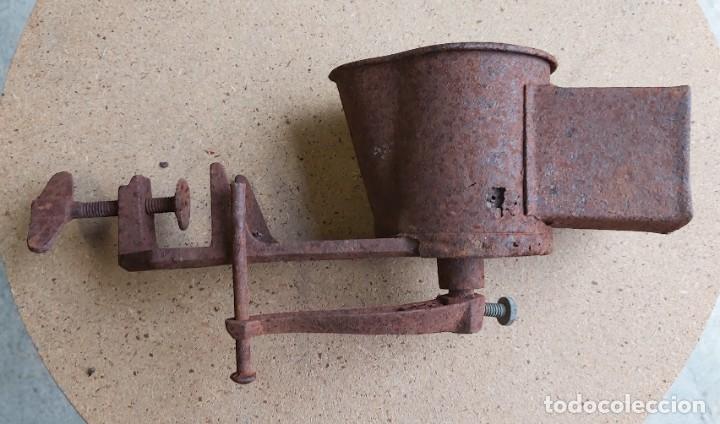 Antig&uuml;edades: Rallador de pan - Foto 2