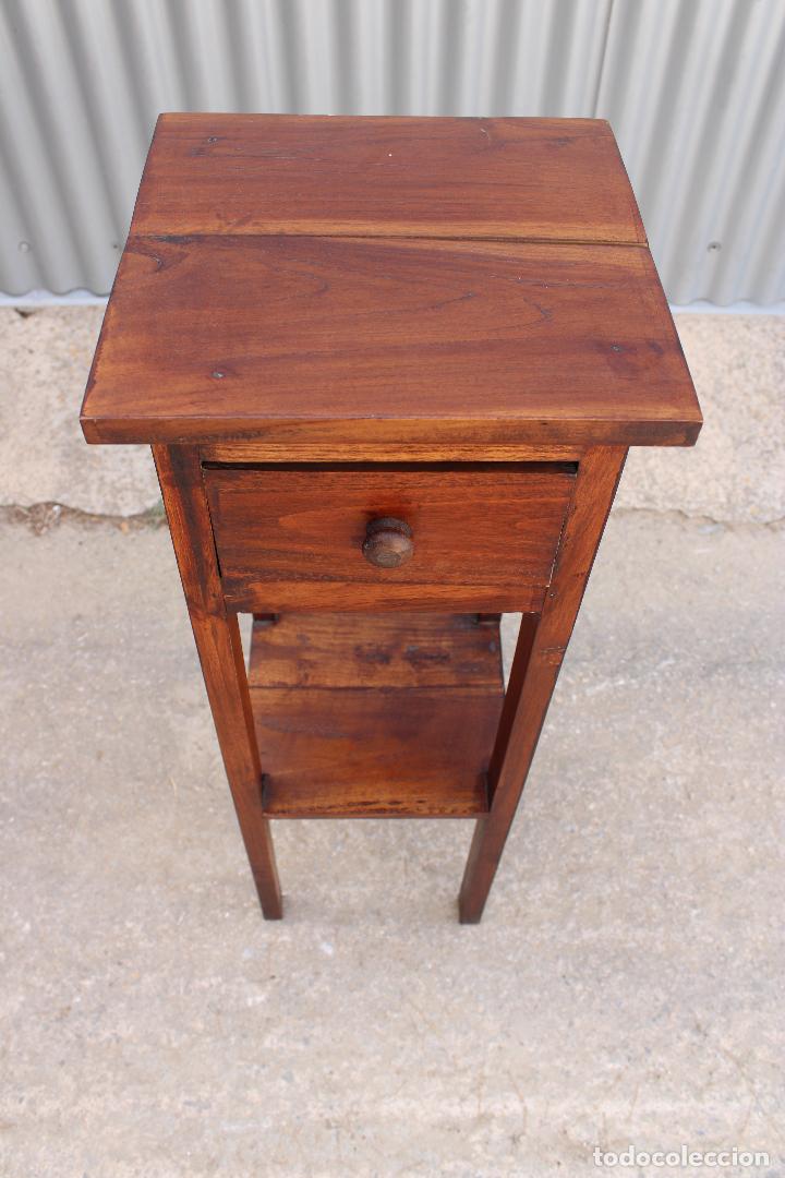 Antig&uuml;edades: mesa auxiliar de madera tropical - Foto 2