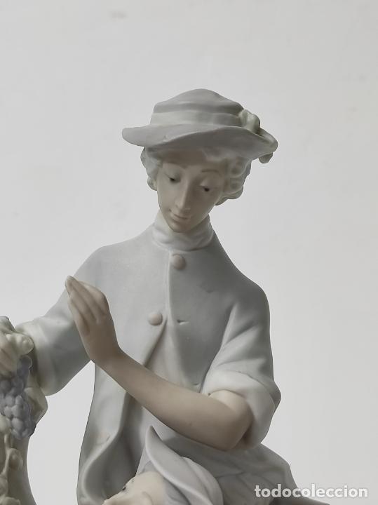 Antigüedades: Figura - Porcelana Biscuit - Marca Lladro - Grupo Romántico - Escultor Salvador Furió - Año 1970 - Foto 5 - 302830133