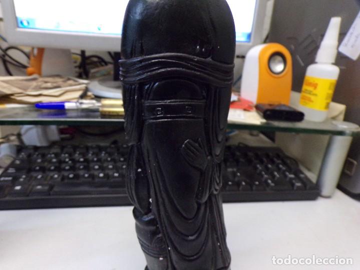 Antig&uuml;edades: ESTAMOS LIQUIDANDO. lote de dos figuras de estuco - Foto 23