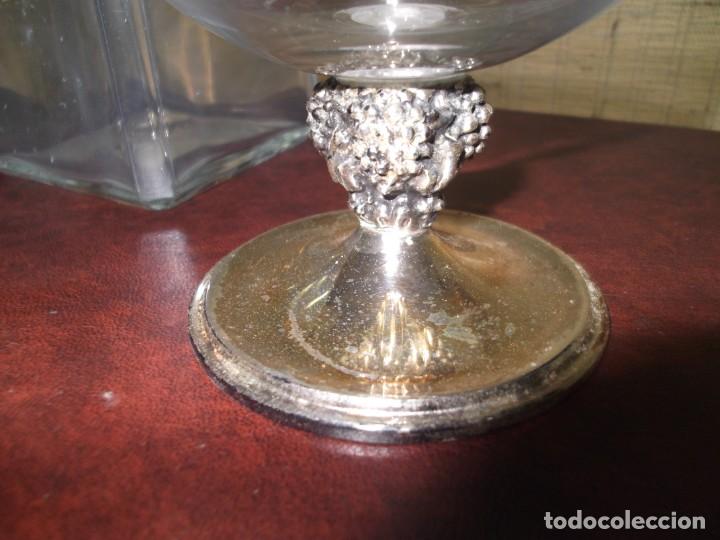 Antigüedades: Dos copas de cognac con botella de plaque de plata.Vintage - Foto 3 - 302849033