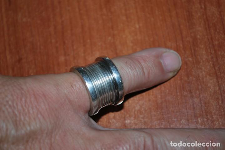 Antig&uuml;edades: Anilo de plata de ley 950. - Foto 4