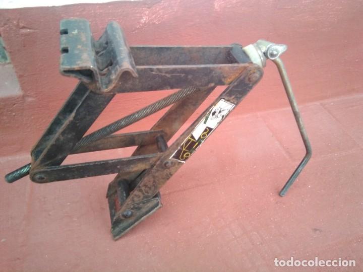Antiques: Antiguo gato manual parea coche