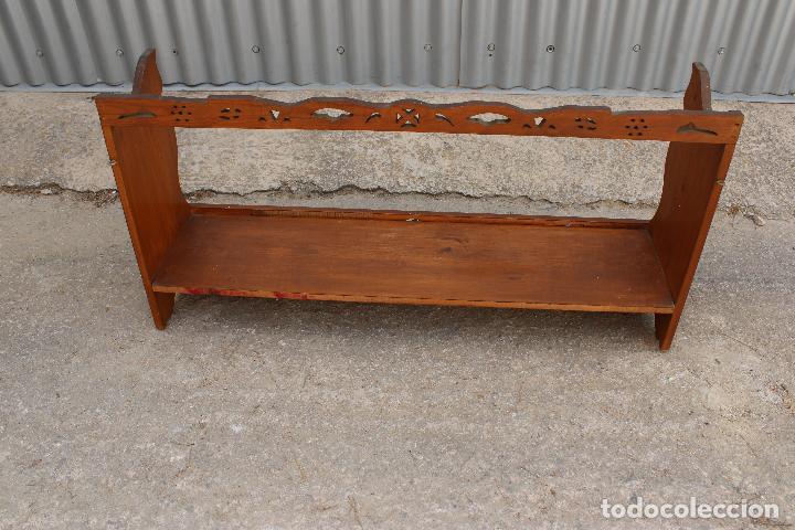 Antig&uuml;edades: antigua repisa estanteria de pared - Foto 4