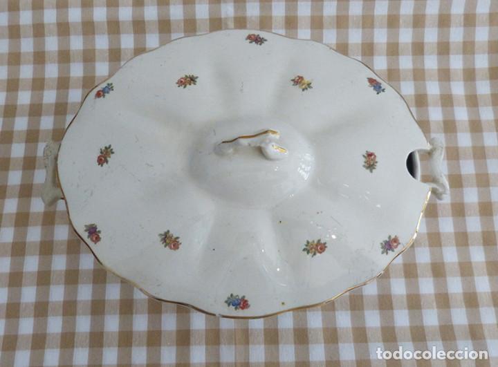 Antig&uuml;edades: Sopera de porcelana - Foto 2