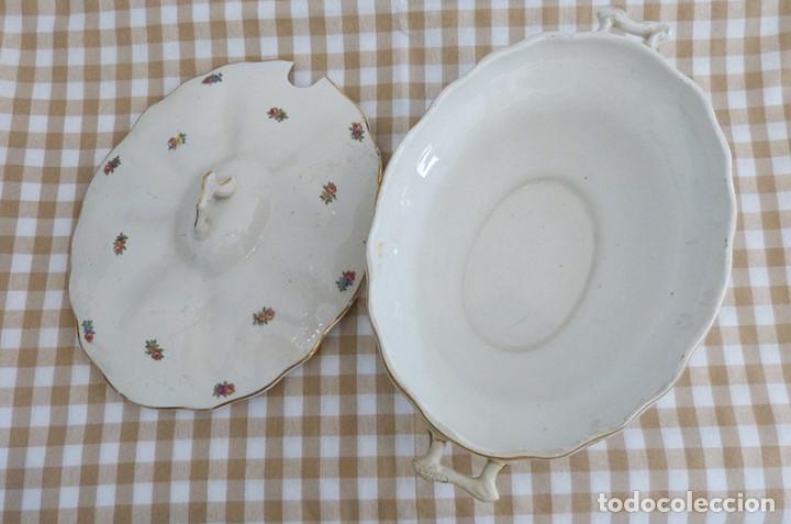 Antig&uuml;edades: Sopera de porcelana - Foto 3