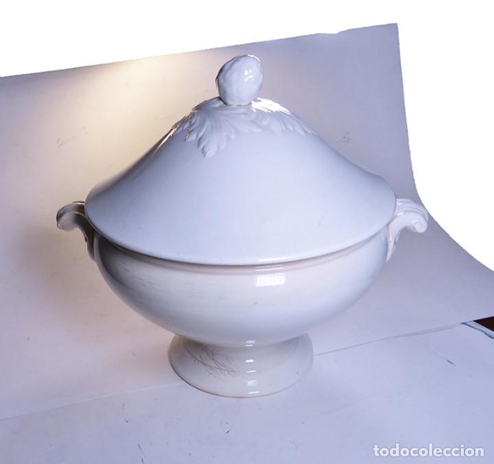 Antig&uuml;edades: Sopera de porcelana Sarreguemines - Foto 1