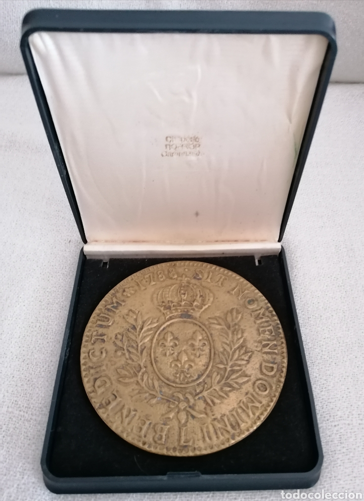 Antig&uuml;edades: Medall&oacute;n Bendici&oacute;n Papal Bronce. - Foto 9
