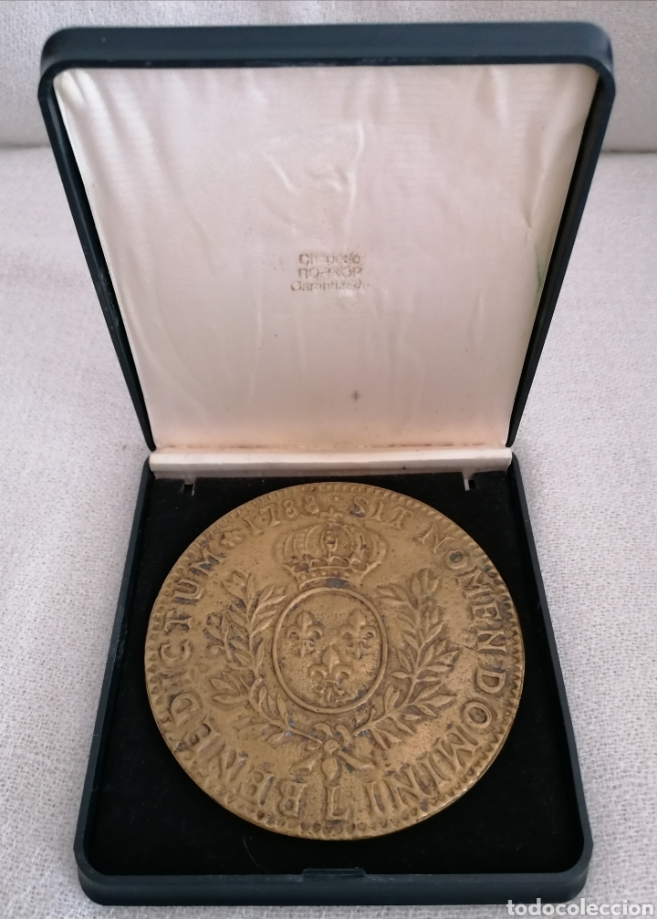Antig&uuml;edades: Medall&oacute;n Bendici&oacute;n Papal Bronce. - Foto 13