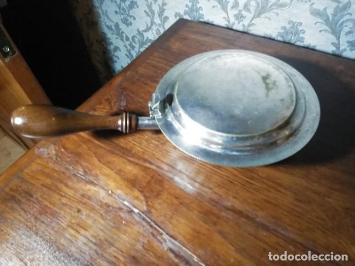 Antig&uuml;edades: Recogemigas antiguo DEVON plateado lat&oacute;n - Foto 4